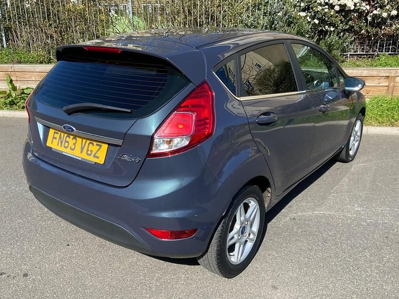 Used Ford Fiesta Zetec 82 HP (60 kW) 2013 Grey Hatchback