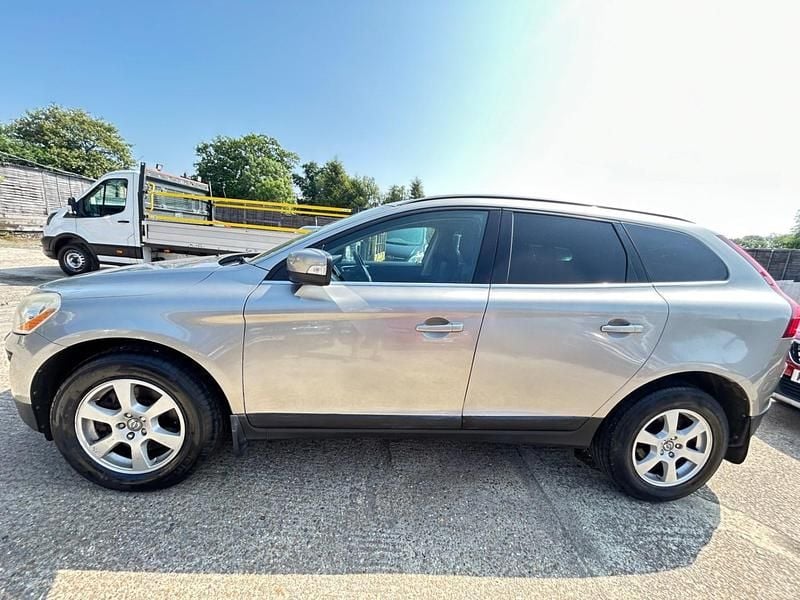 Used Volvo XC60 SE 163 HP (119 kW) 2012 Gold SUV