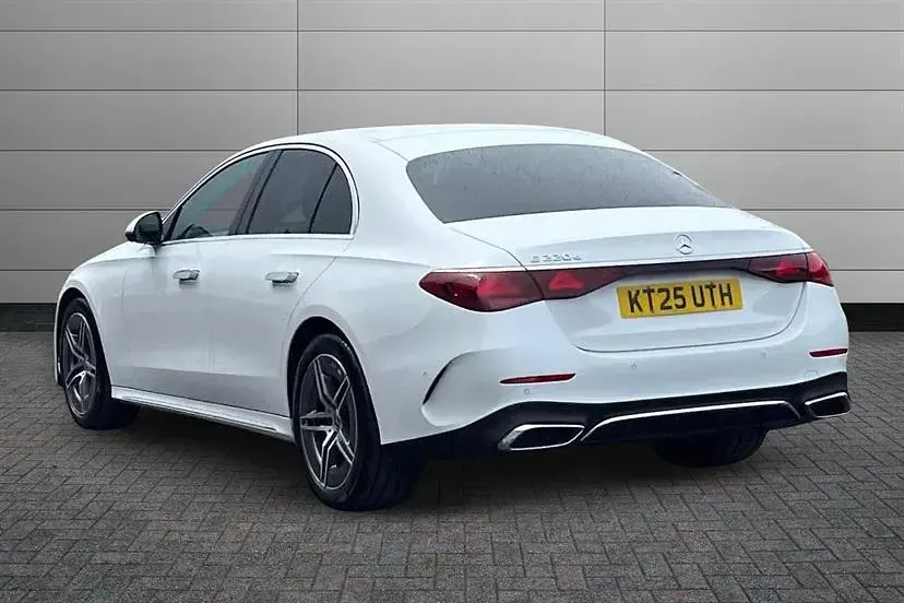Used Mercedes E220 Advanced 197 HP (144 kW) 2025 Opalite white bright Sedan