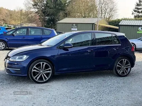 Used VW Golf VII SE 115 HP (84 kW) 2017 Blue Hatchback