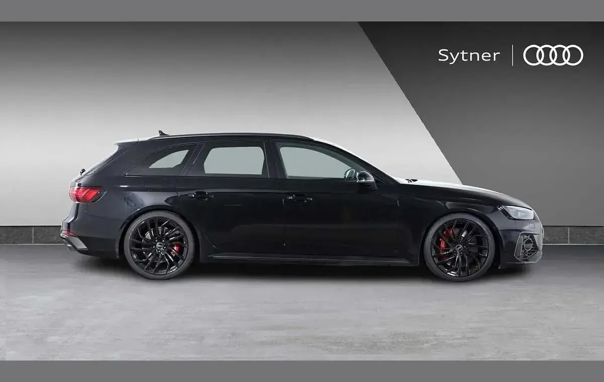 Used Audi RS4 Design 450 HP (330 kW) 2022 Black Estate