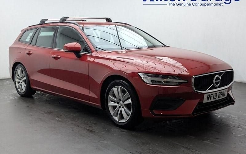 Used Volvo V60 Momentum 150 HP (110 kW) 2019 Red Estate
