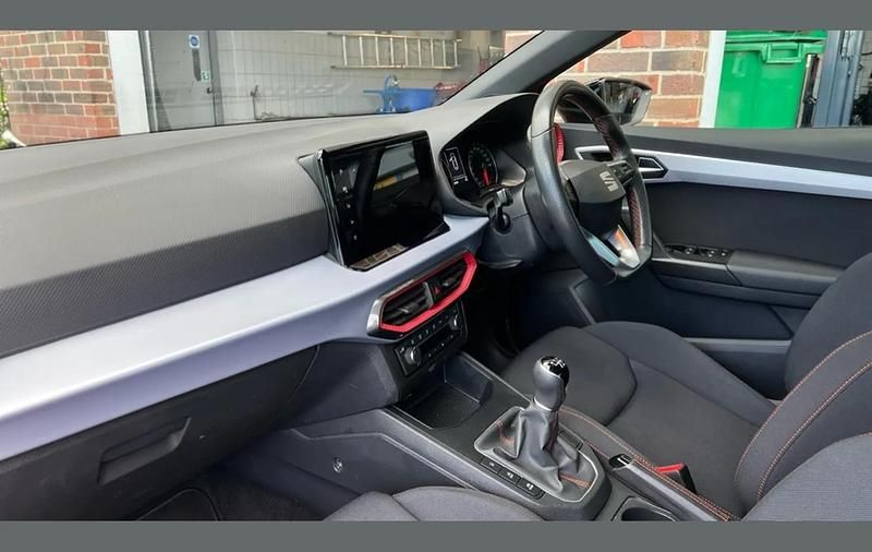 Used Seat Ibiza FR 110 HP (80 kW) 2022 Metallic  desire red Hatchback