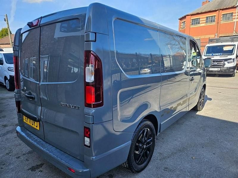 Used Renault Trafic Black Edition 2021 Grey