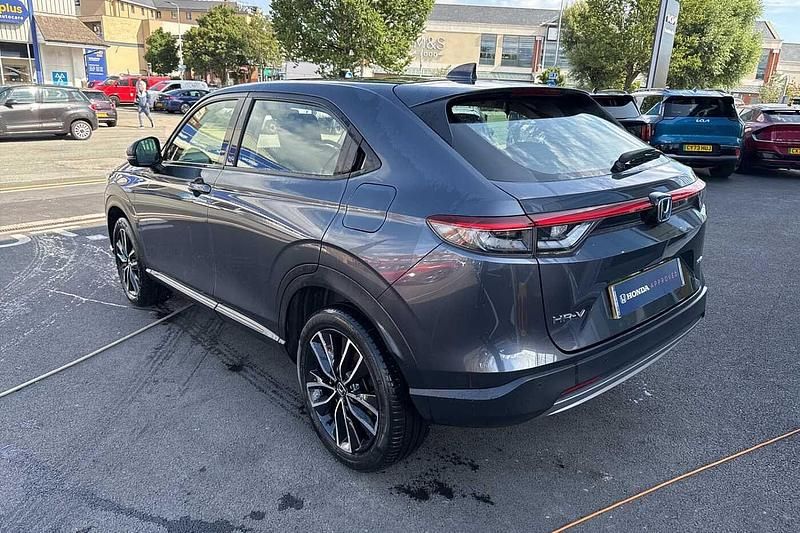 Used Honda HR-V Elegance 131 HP (96 kW) 2022 Grey SUV