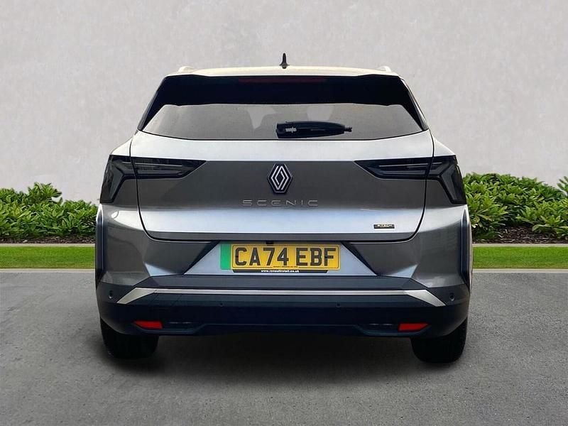 Begagnad Renault Scenic E-Tech Techno 159 kW (217 HK) 2024 Grå SUV