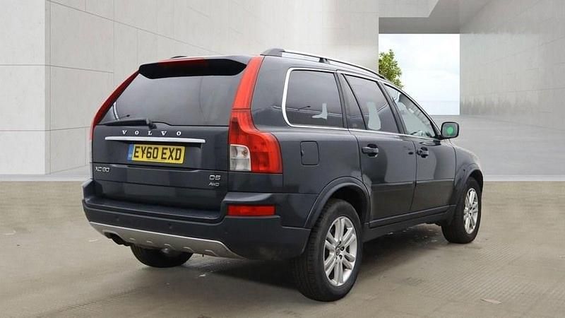 Usado Volvo XC90 SE 182 HP (133 kW) 2010 Cinzento SUV