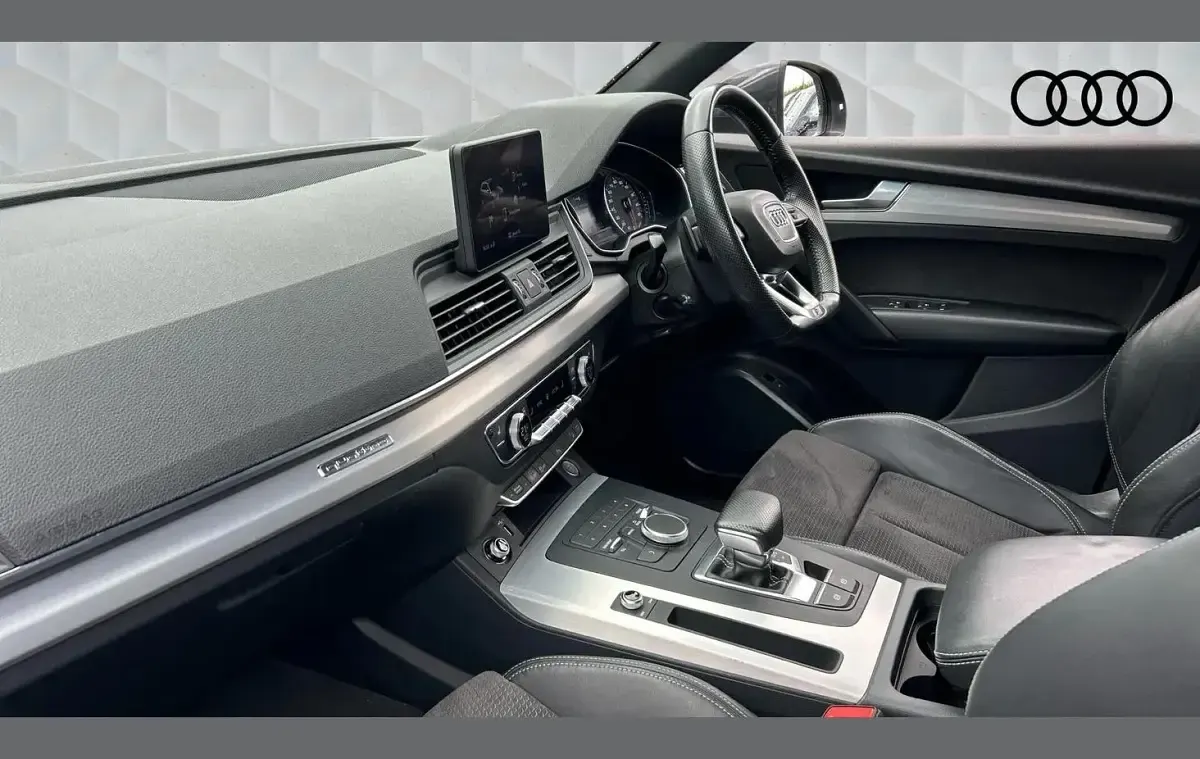 Usado Audi Q5 S-Line 190 HP (139 kW) 2019 Cinzento SUV