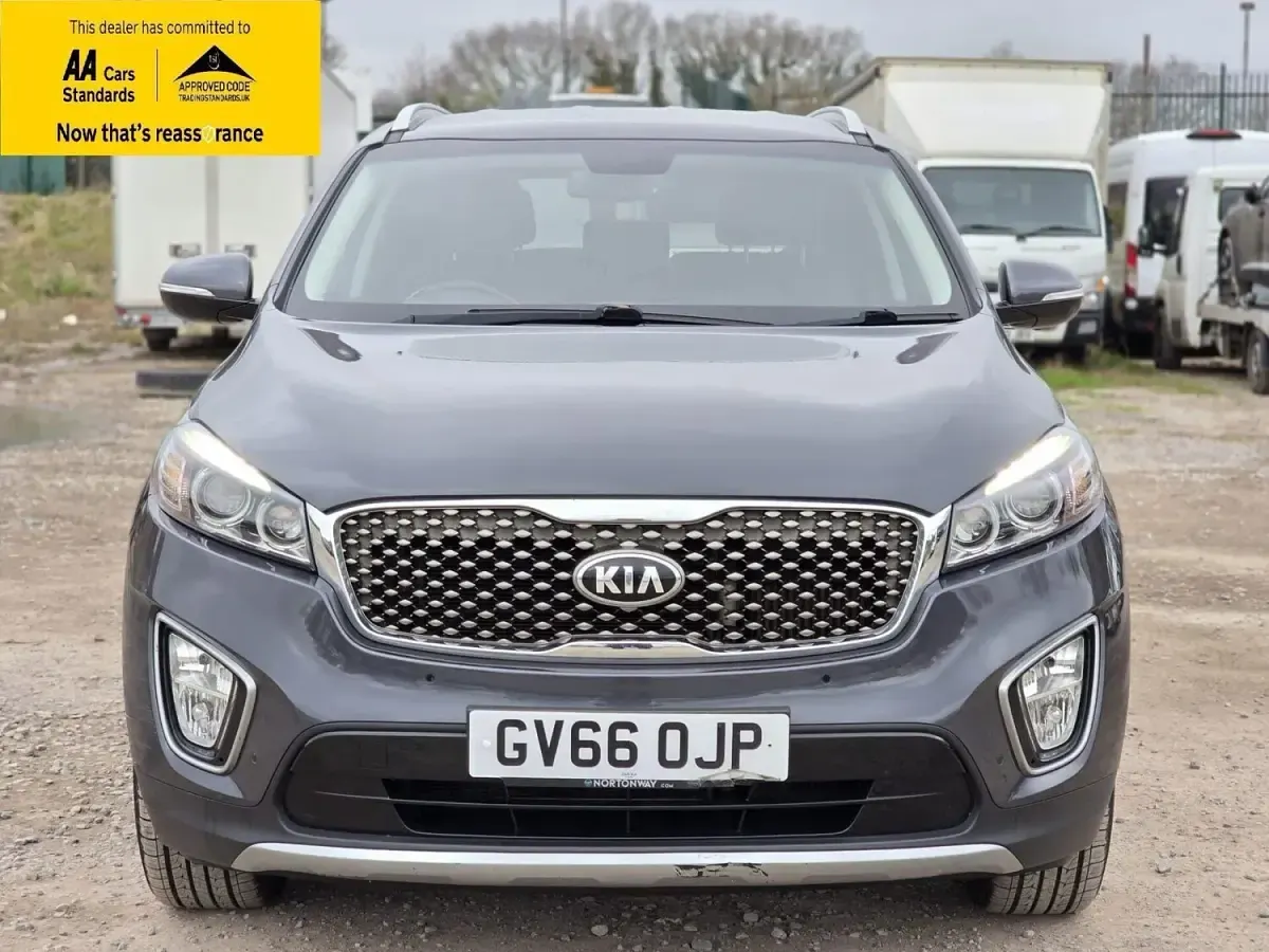 Used Kia Sorento 200 HP (147 kW) 2017 Grey SUV