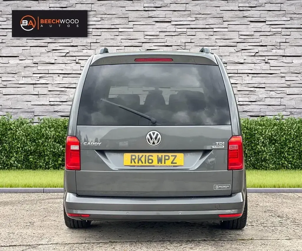 Used VW Caddy Maxi Life 101 HP (74 kW) 2016 Grey MPV