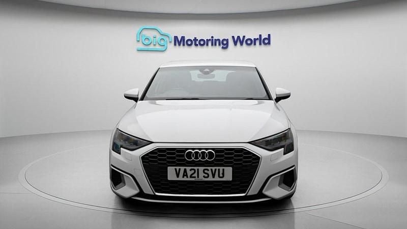 Used Audi A3 Sportback e-tron Sport 204 HP (150 kW) 2021 White Hatchback
