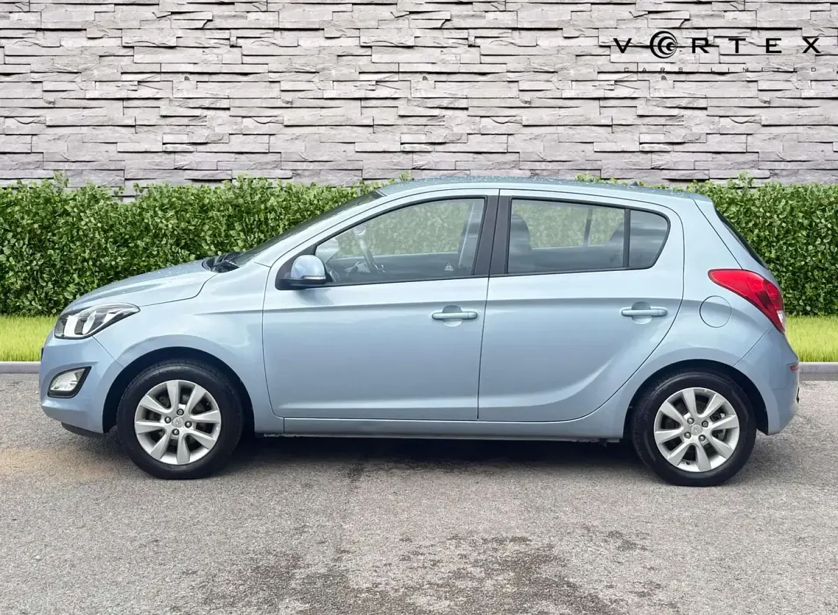 Used Hyundai i20 Active 86 HP (63 kW) 2013 Blue Hatchback