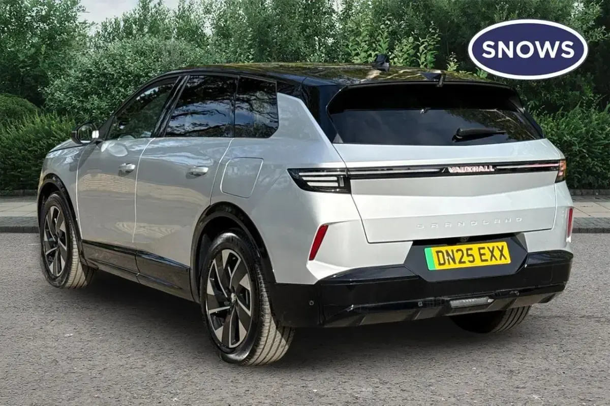 New Vauxhall Grandland 156 kW (213 HP) 2025 Grey SUV