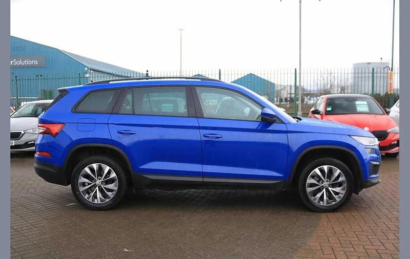 Used Skoda Kodiaq SE Drive 147 HP (108 kW) 2022 Energy blue SUV