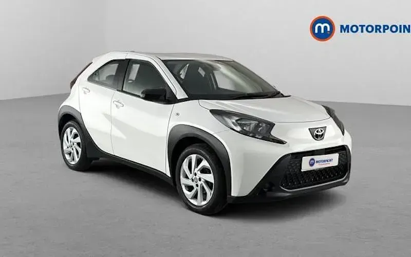 Used Toyota Aygo X PURE 72 HP (52 kW) 2025 SUV