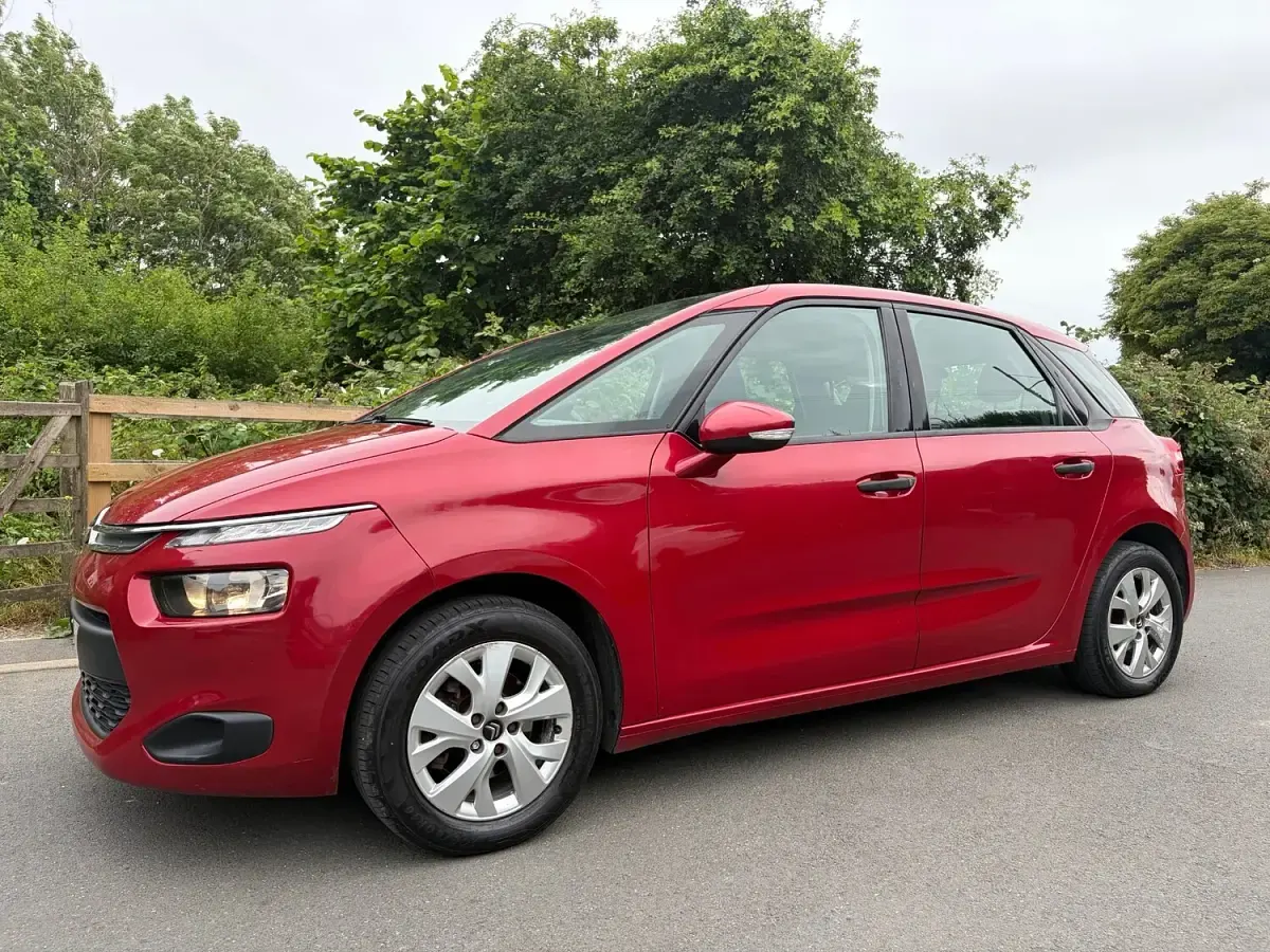 Used Citroën C4 Picasso VTR Sport 90 HP (66 kW) 2015 Red MPV