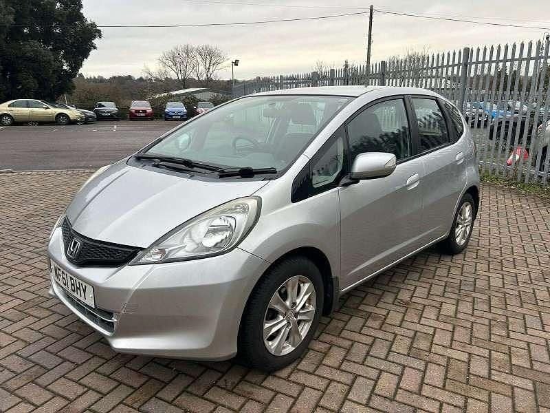 Used Honda Jazz ES 99 HP (72 kW) 2011 Silver Hatchback