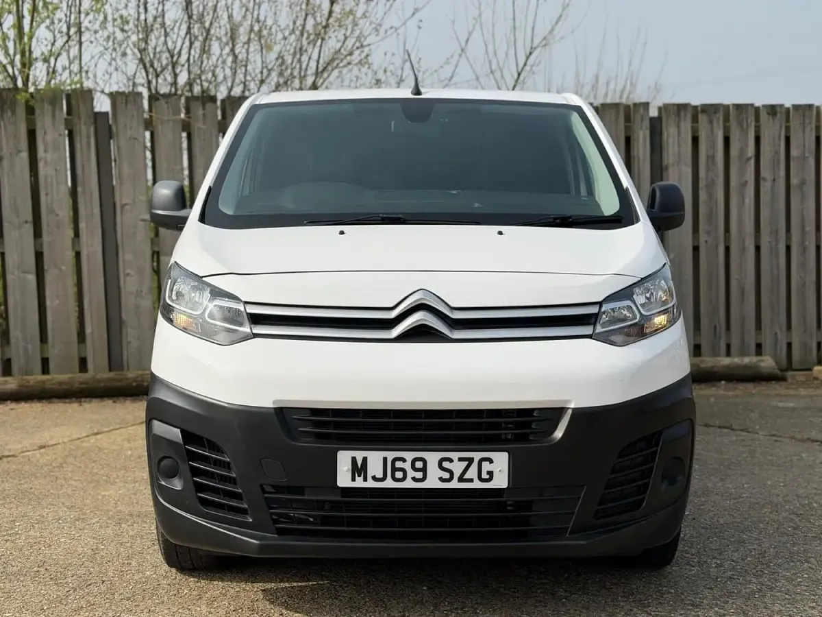 Used Citroën Dispatch 2019 White MPV