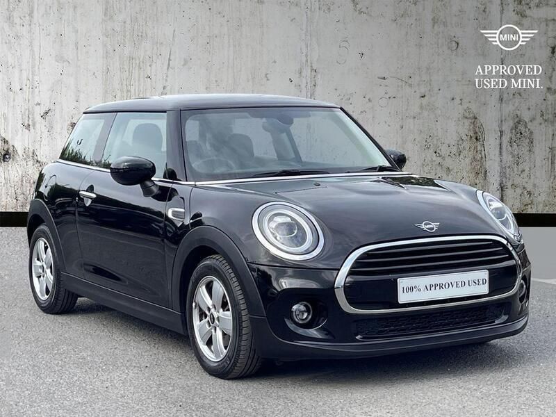 Black Used 2020 Mini Cooper Classic Hatchback | £14,899 (Good price) - Image 1/4