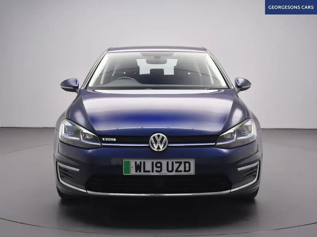 Begagnad VW e-Golf 100 kW (136 HK) 2019 Halvkombi
