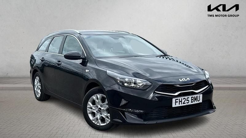 Used Kia Ceed 138 HP (101 kW) 2025 Black Hatchback
