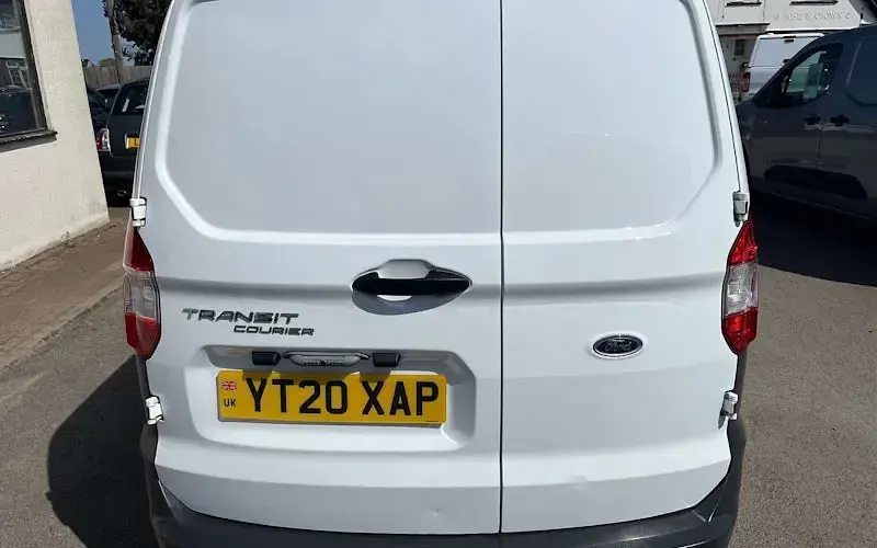 Used Ford Transit Courier Trend 101 HP (74 kW) 2020 White Van