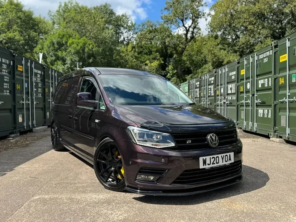 Used VW Caddy Maxi Highline 150 HP (110 kW) 2020 Mauve/purple MPV