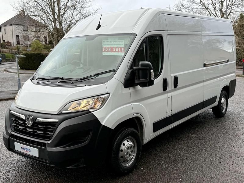 Used Vauxhall Movano 140 HP (102 kW) 2024 White