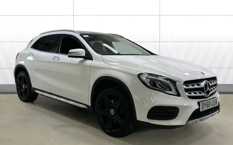 Begagnad Mercedes GLA250 AMG Line Premium Plus 211 HK (155 kW) 2018 SUV
