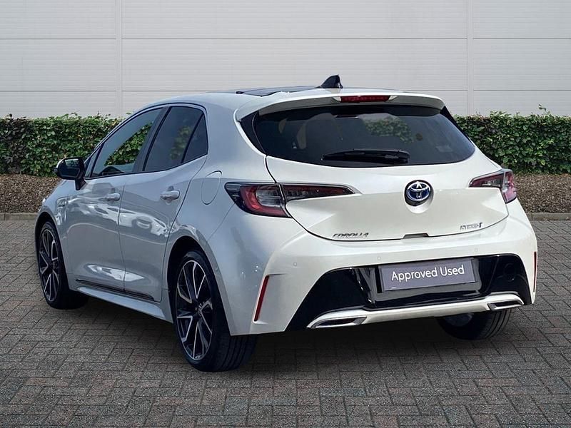 Used Toyota Corolla 2020 White Hatchback