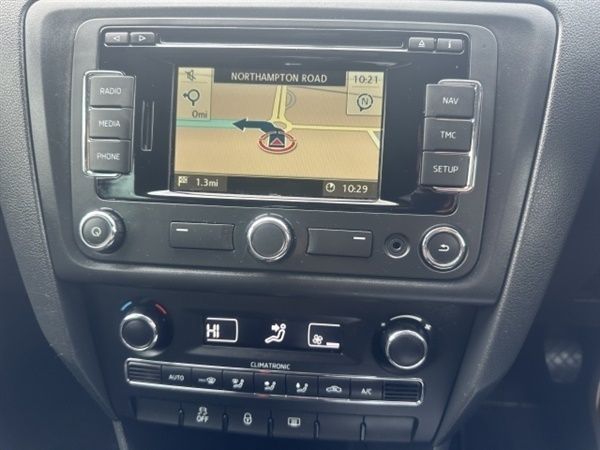 Grey Used 2015 Skoda Rapid SE Hatchback | £3,393 (Fair price) - Image 1/1