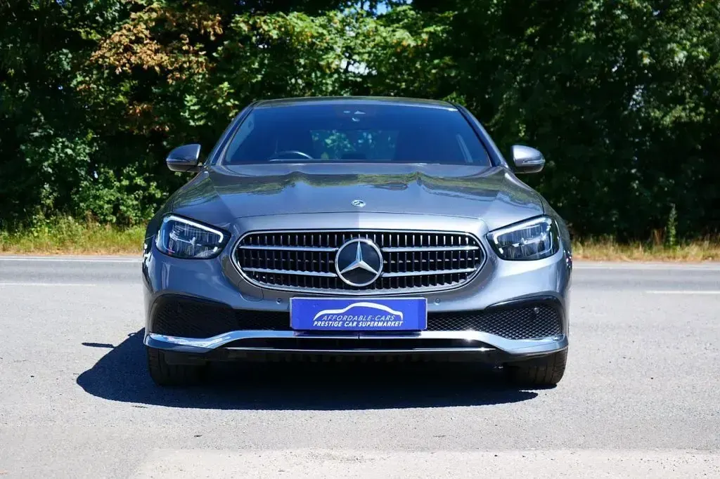 Used Mercedes E200 211 HP (155 kW) 2022 Grey Sedan