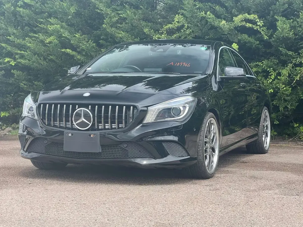 Used Mercedes CLA180 122 HP (89 kW) 2015 Black Sedan