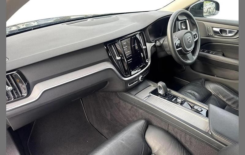 Used Volvo S60 Plus 250 HP (183 kW) 2022 Black stone Sedan