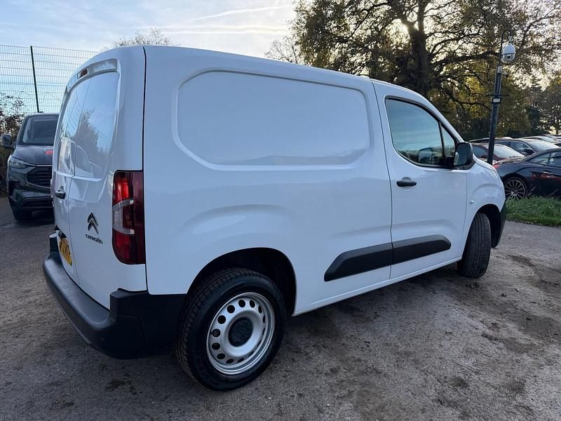 Used Citroën Berlingo 100 HP (73 kW) 2023 White MPV
