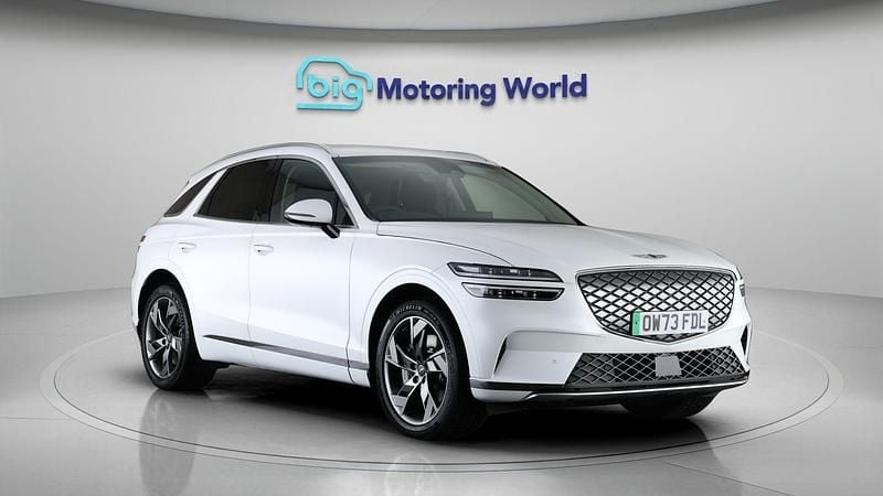 Used Genesis GV70 Sport 359 kW (489 HP) 2023 White SUV