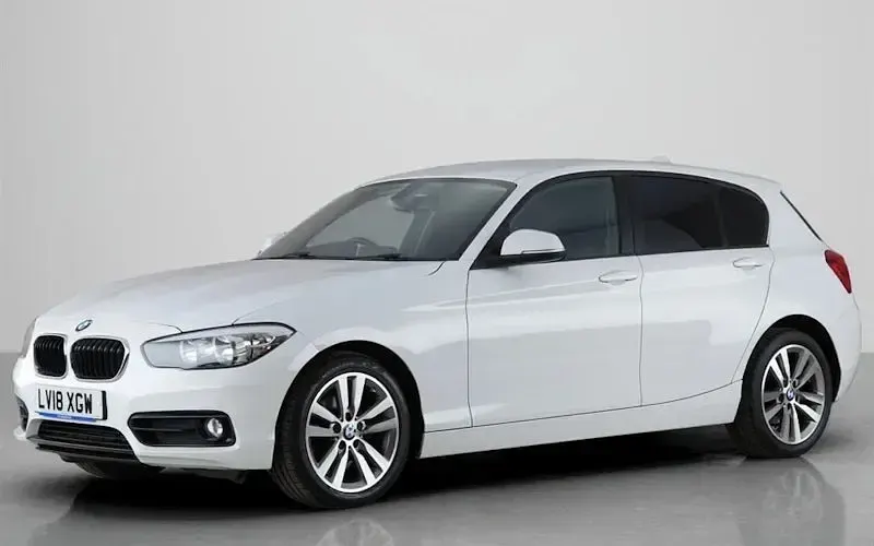 Used BMW 118 Sport Line 136 HP (100 kW) 2017 White Hatchback