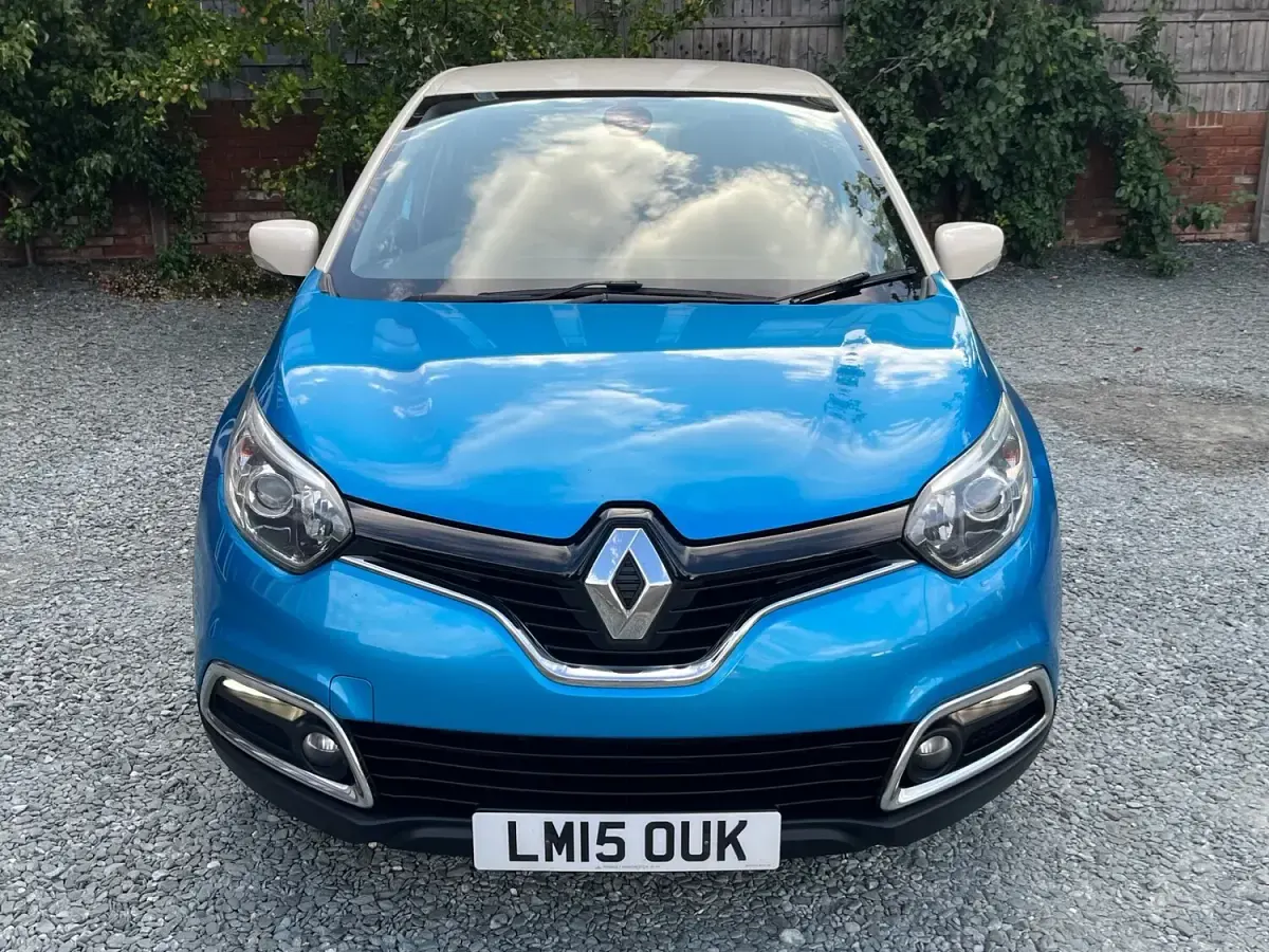 Used Renault Captur Dynamique 90 HP (66 kW) 2015 Blue SUV