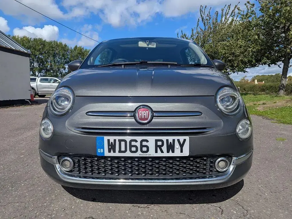 Used Fiat 500 Lounge 95 HP (69 kW) 2017 Grey Hatchback