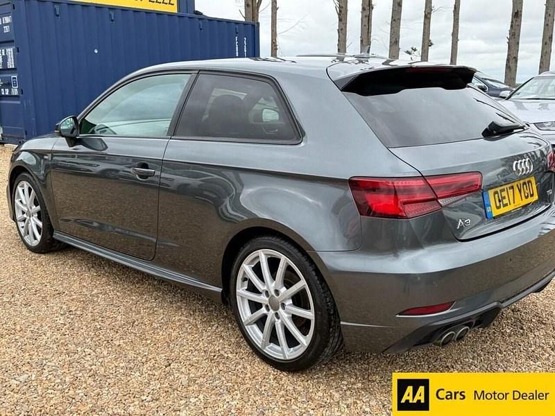 Używany Audi A3 Black Edition 184 KM (135 kW) 2017 Szary Hatchback