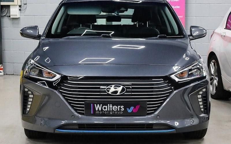 Used Hyundai Ioniq Premium SE 141 HP (103 kW) 2019 Hatchback