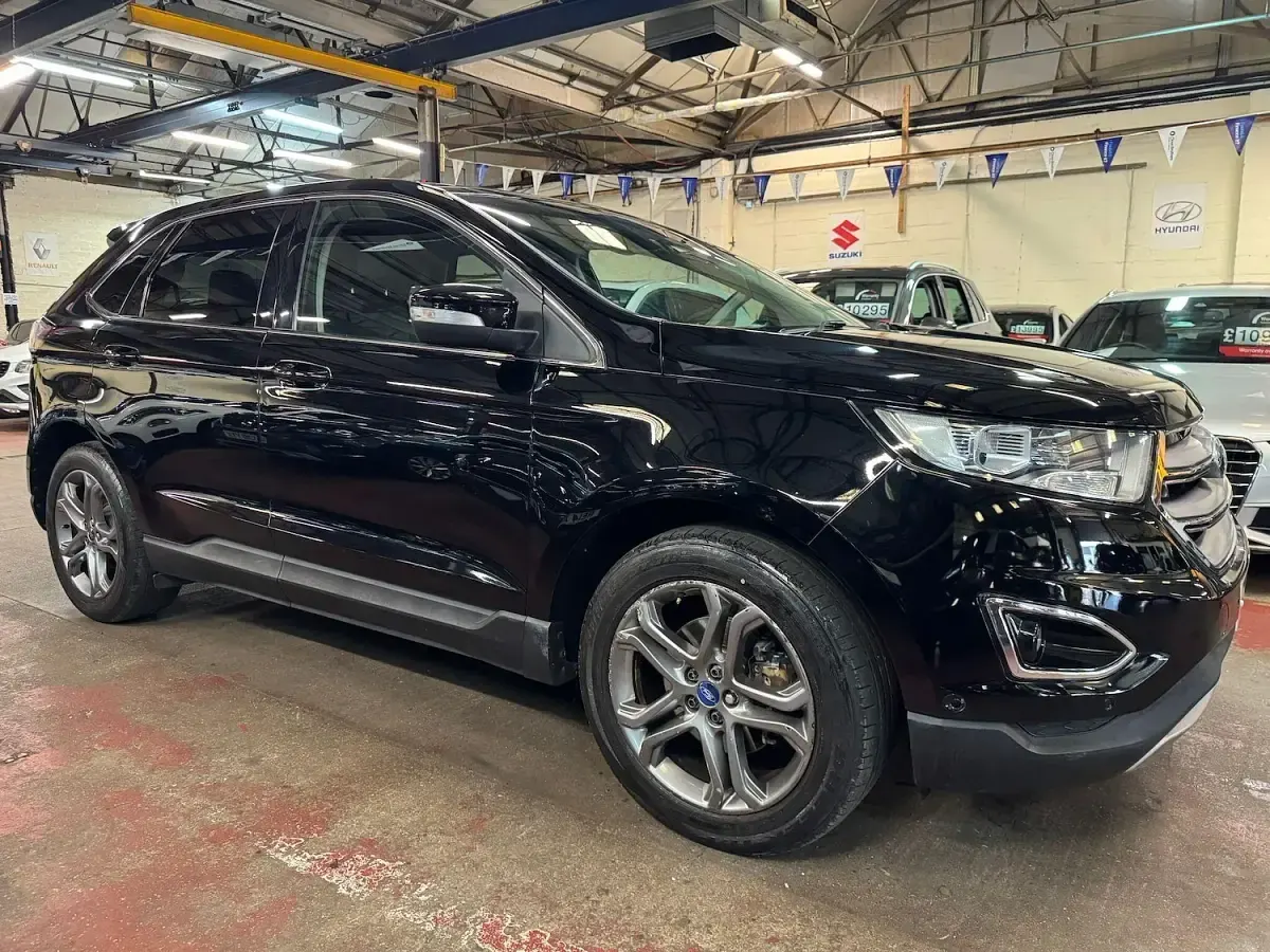 Used Ford Edge Titanium 180 HP (132 kW) 2017 Black SUV