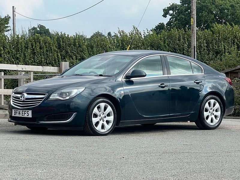 Green Used 2014 Vauxhall Insignia Hatchback | £2,995 (Fair price) - Image 1/3