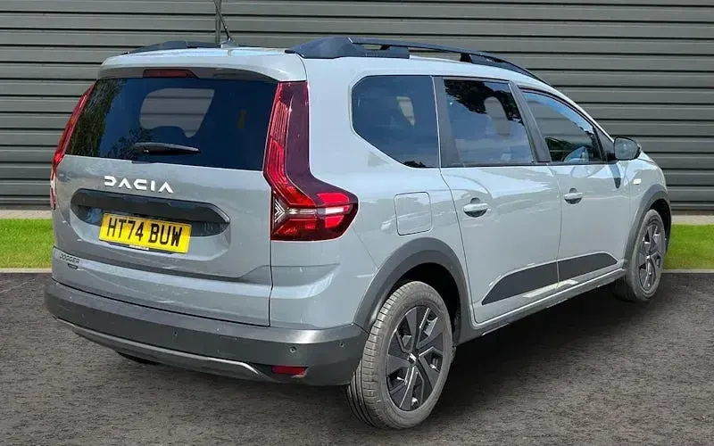 Used Dacia Jogger Expression 141 HP (103 kW) 2024 Grey MPV
