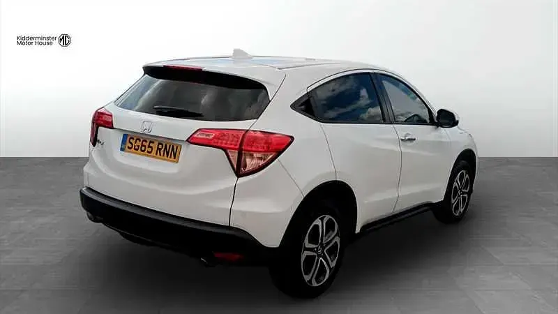 Used Honda HR-V SE 130 HP (95 kW) 2015 White SUV