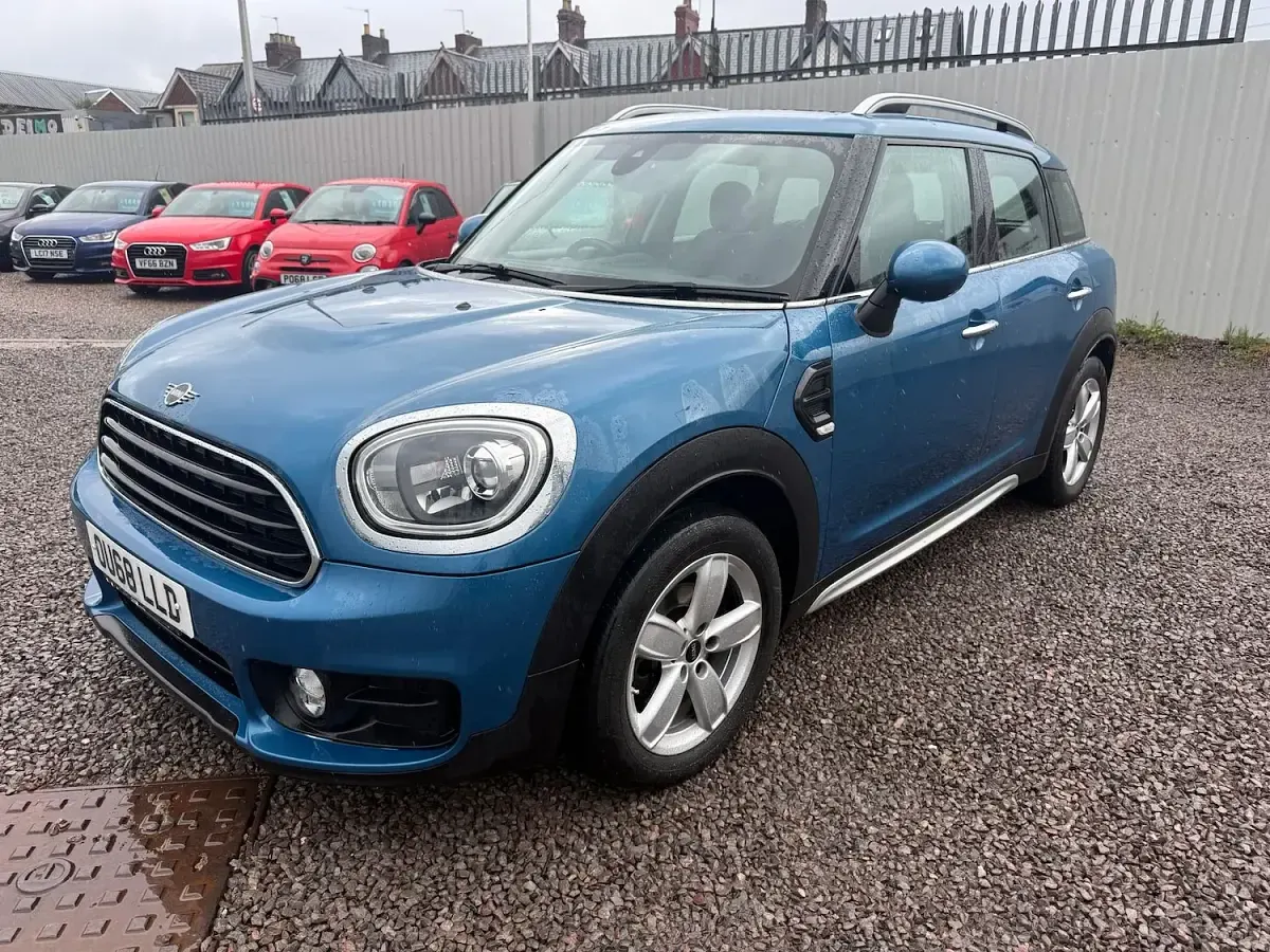 Used Mini Cooper D Countryman 150 HP (110 kW) 2018 Blue SUV