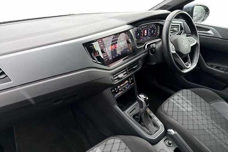 Used VW Taigo R-line 110 HP (80 kW) 2024 Grey SUV