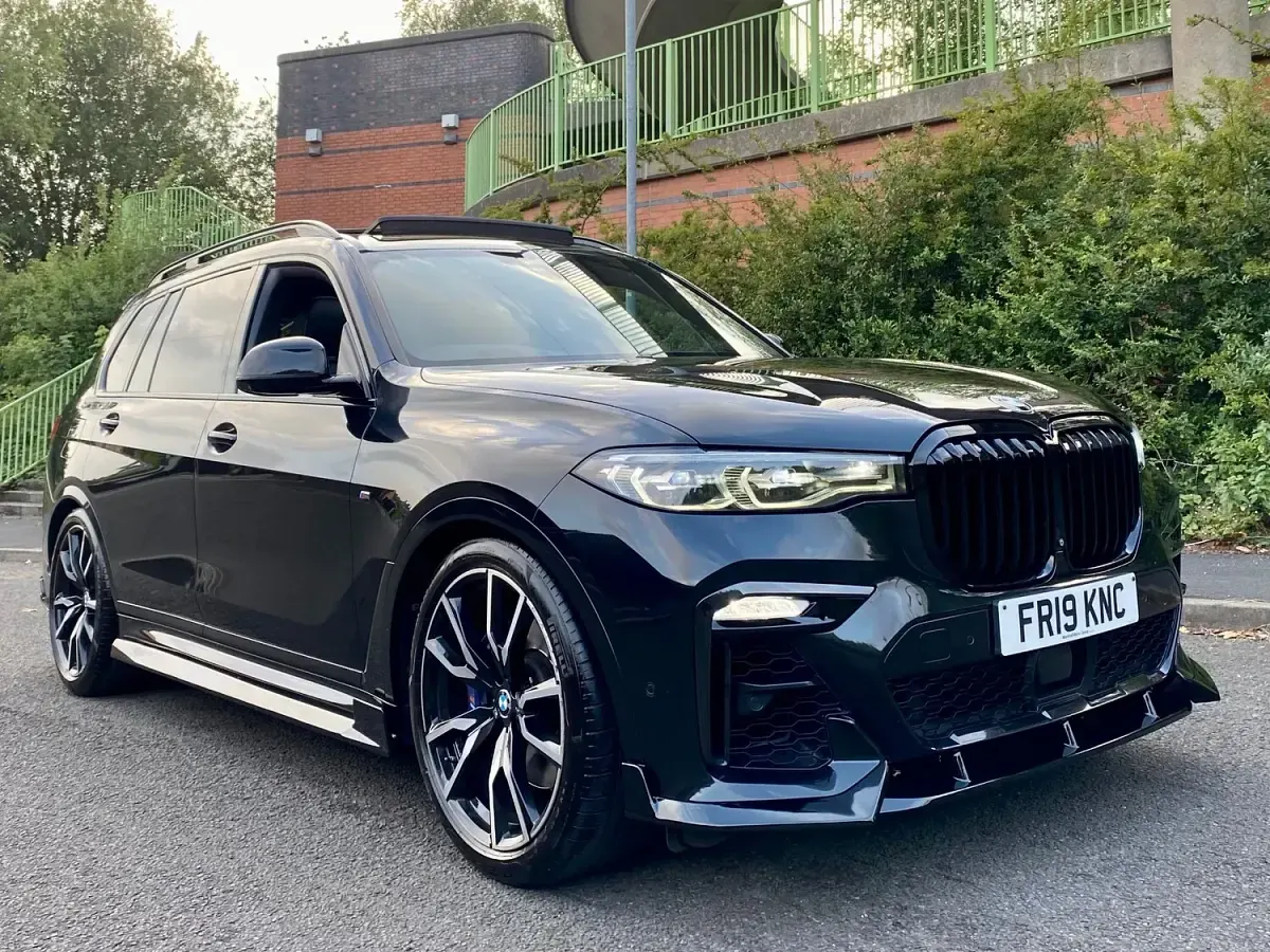 Używany BMW X7 M Sport 265 KM (194 kW) 2019 Czarny SUV