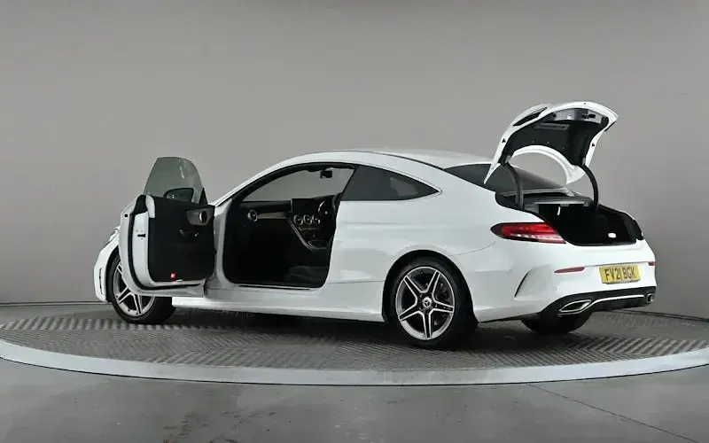Used Mercedes C200 AMG line 184 HP (135 kW) 2021 White Coupe