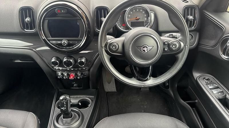 Used Mini Cooper Countryman Classic 134 HP (98 kW) 2020 Red SUV